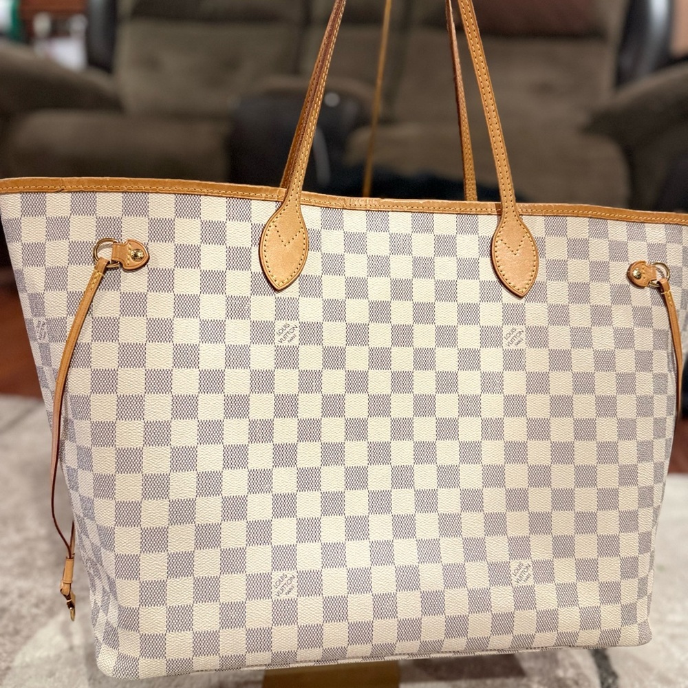 Louis Vuitton Neverfull GM – Rose Ballerine Interior